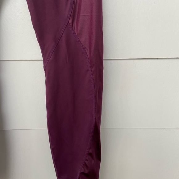Fabletics Salar Statement PowerLite 7/8 Burgundy L - Picture 6 of 9